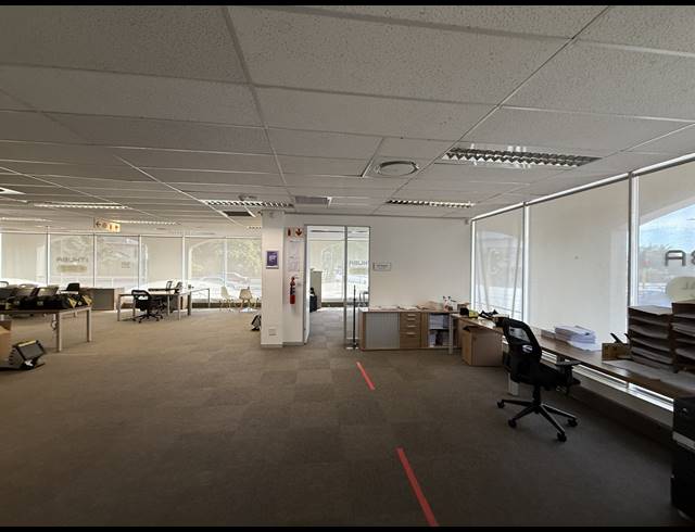 381M² OFFICE TO LET IN CLAREMONT